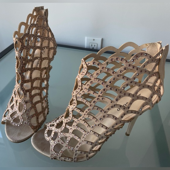 Zigi Soho Rhinestone Bling Cream Gladiator Heels - Picture 5 of 11